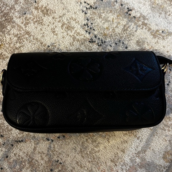 278. Stylish Black Designer Women's Bag - Picture 2 of 4